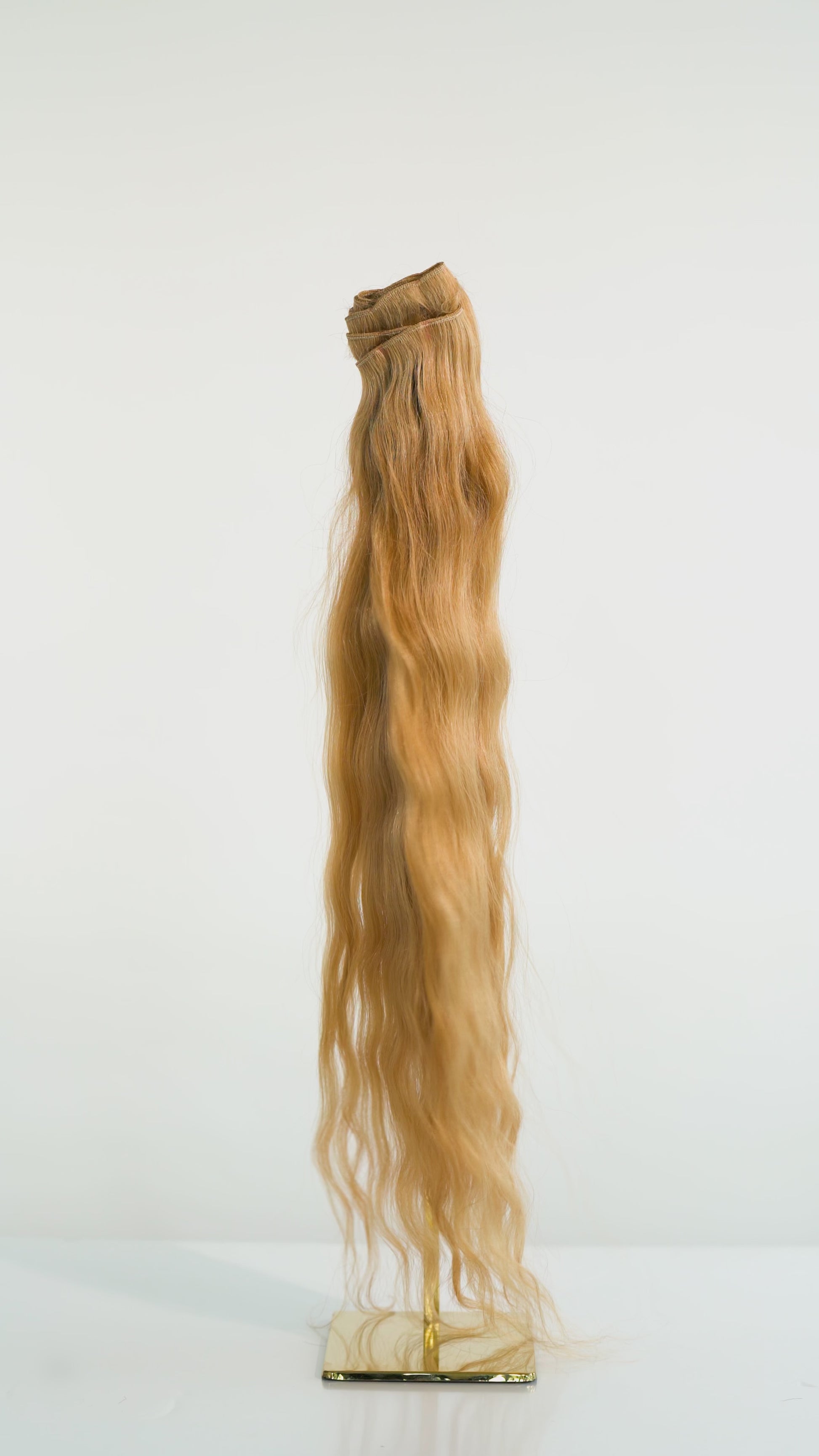 Top 10 Best Raw Wavy Hair Extensions You Need to Try 10 Honey Blonde Wavy Bundles – Cruz Textures | The Finest Raw Indian Hair Extensions